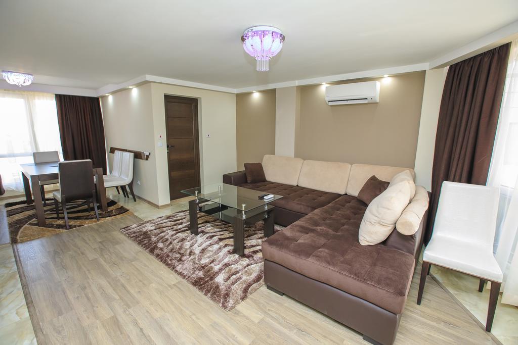 Sundance Apartments ซันดันสกี ภายนอก รูปภาพ
